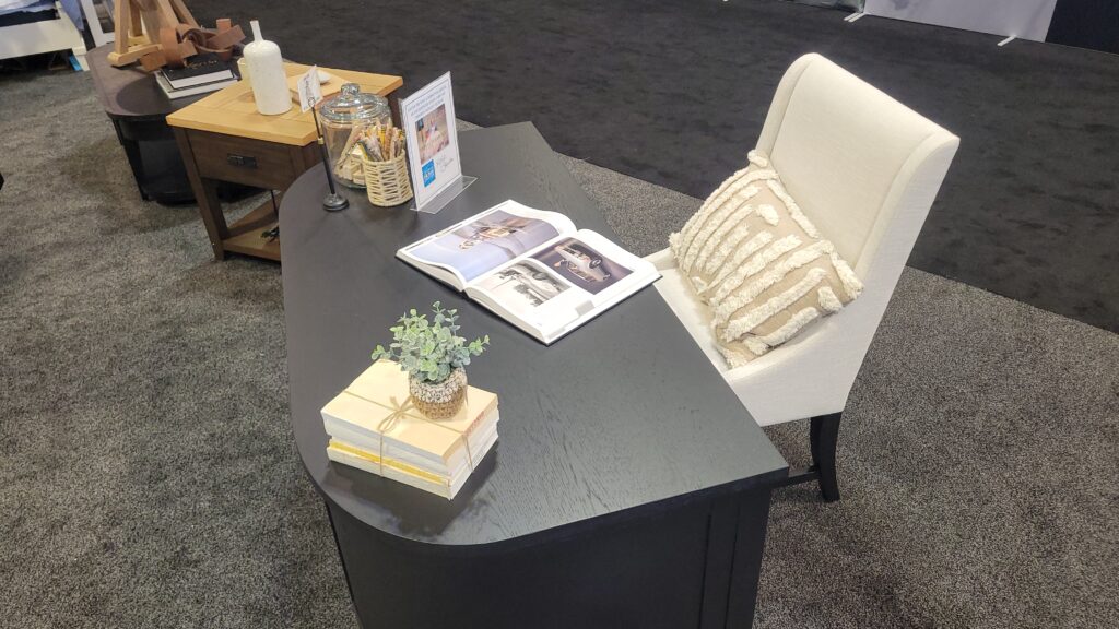 Curved desk and chair